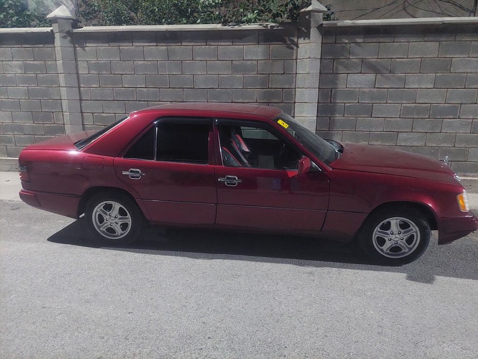 Продаётся  мерс Е 200