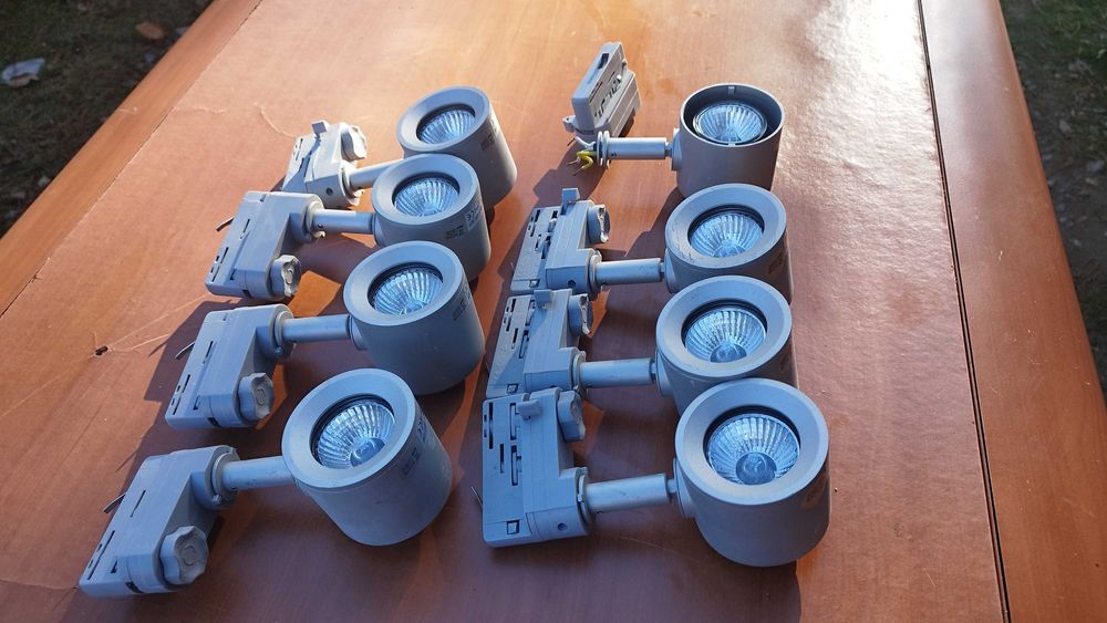 Спот за релсова система 8бр x GU10/50W/230V луни за таван - лампи