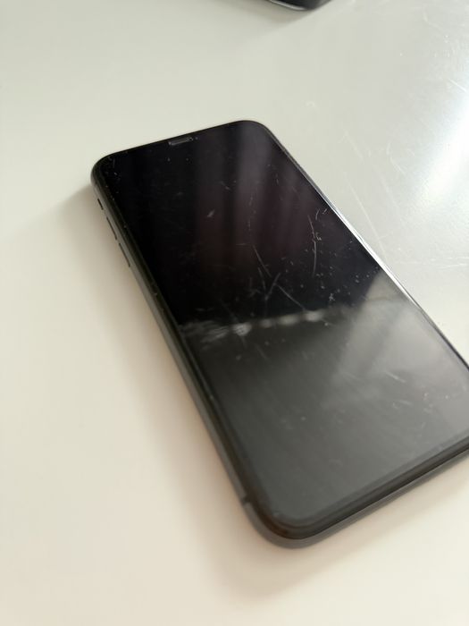 Продам Iphone 11 64gb