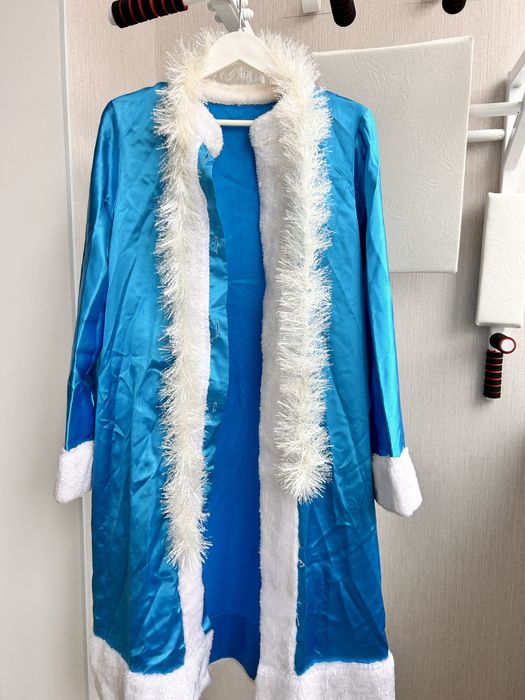 Продам костюм снегурочки