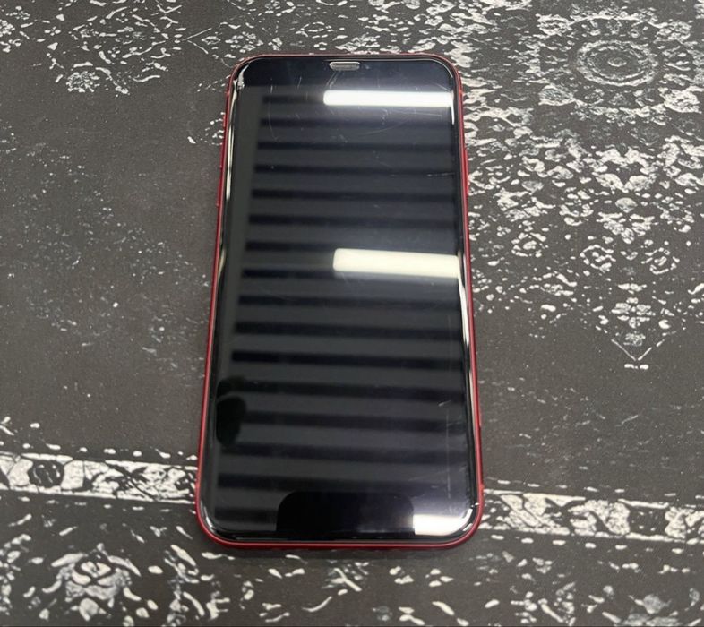 Продается IPhone XR