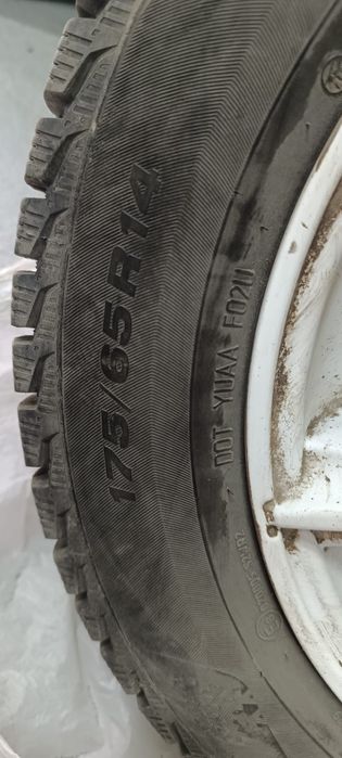 Продам резину на дисках для гранты