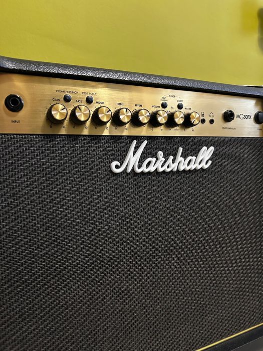 Marshall MG30FX комбо усилвател