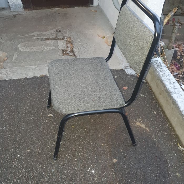 Продам стулья бу