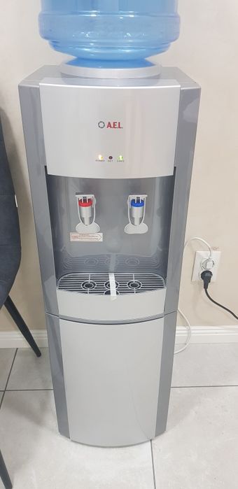 Продам кулер для воды