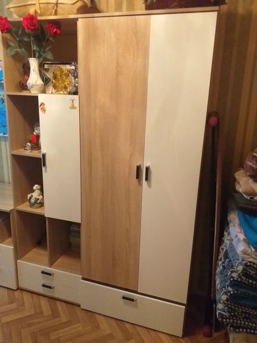 Продаётся шкаф-стенка..