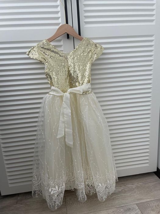 продам детское платье