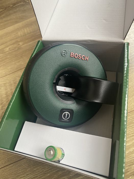 Nivela cu laser Bosch