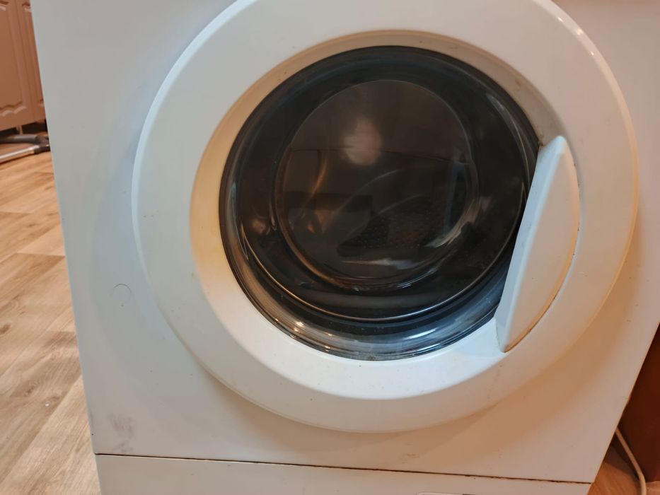 Продам стиральную машинку