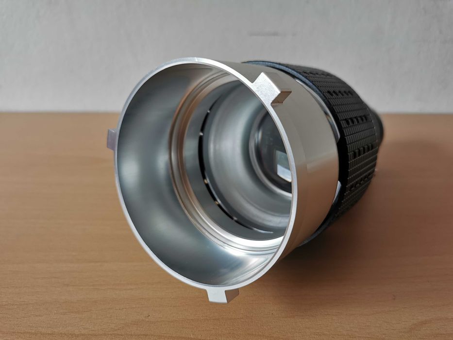 Оптичен спот (Snoot) с Bowens Mount с гобо маски и цветни филтри