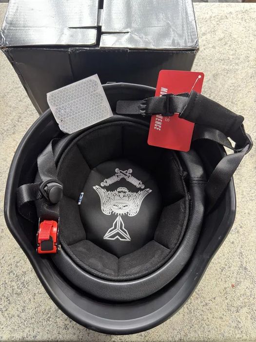 Мото каска тип : немско канче