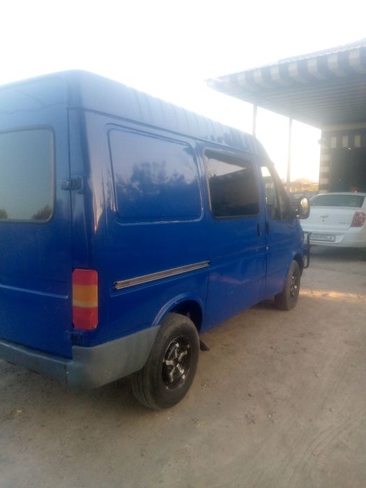 Ford sotiladi yil 92 14 baza