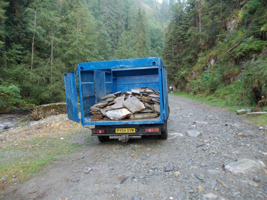 Calcar margaritar balastru granit concasat chisai asfalt frezat bobcat