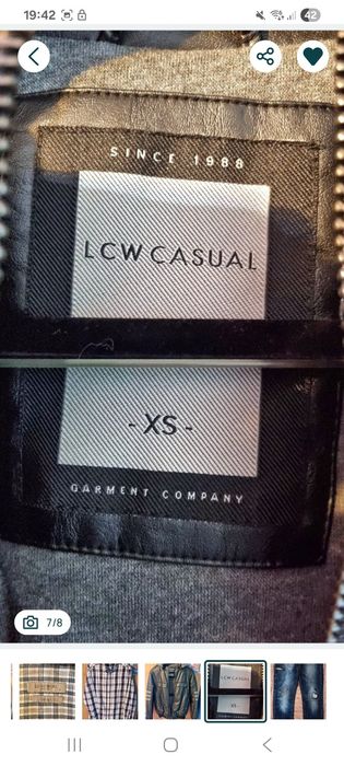 Vând geacă de piele cu glugă în stare impecabilă !