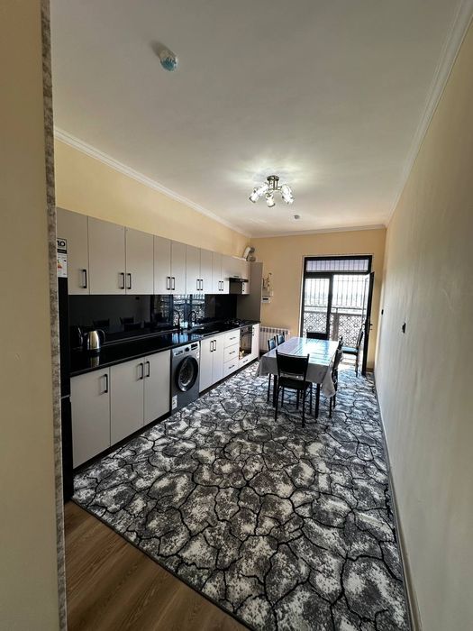 Урикзор резиденс,o'rikzor bozor oldi 2/8/16 400$