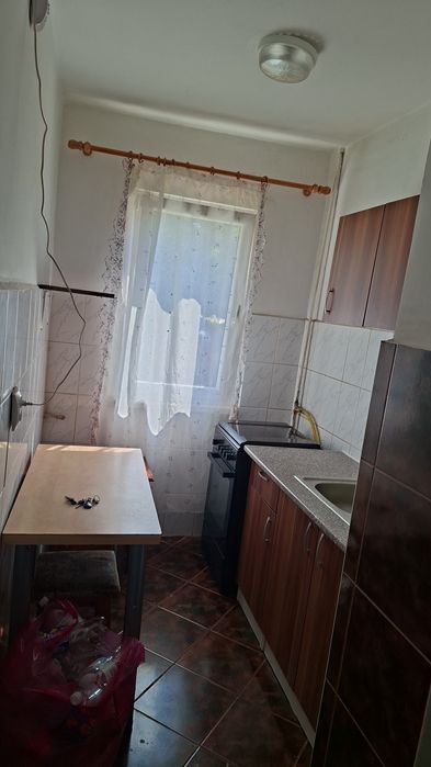 Dau in chirie apartament in Manastur pe.strada Mehedinti  aproape.de.statie.,mobilat complet utilat curat inf tel 0745833471
