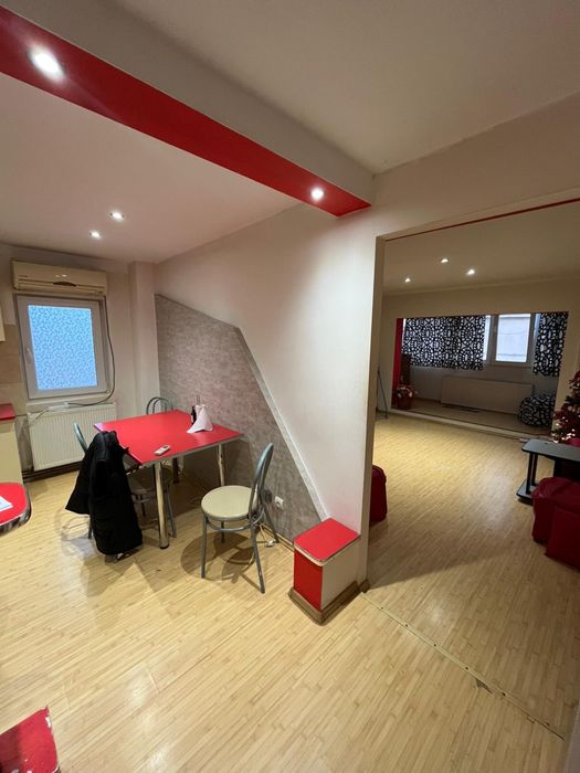 Vand Apartament 3 Camere Central 85mp
