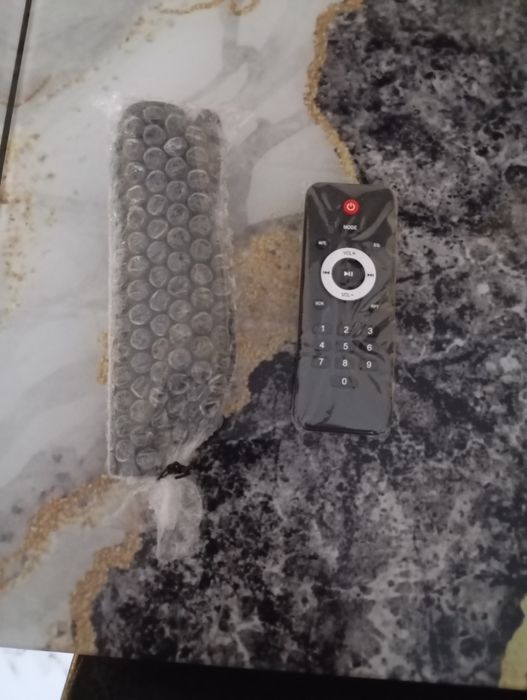 Vând pereche de boxe active profesionale foarte puternice noi  nouțe