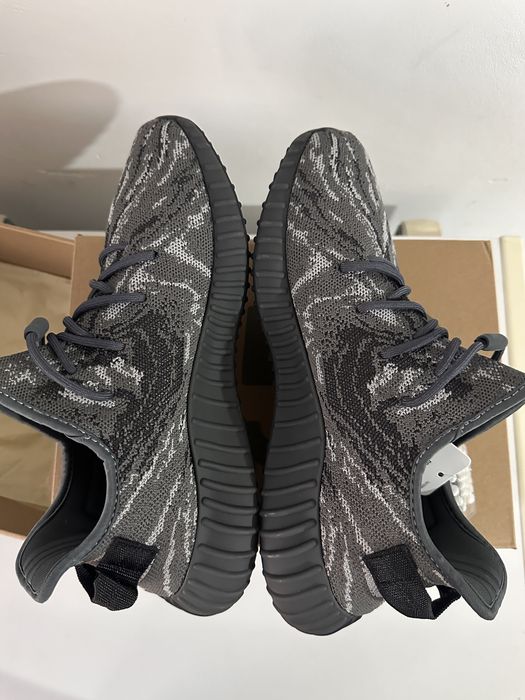 Adidas Yeezy v2 Dark Salt marimea 45 si 41