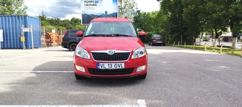 Skoda Roomster Facelift Anu 2013 Euro 5 Motor 1200 Benzină De 105 Cai În 4 Pistoane Climă Ok Jante ÎNMATRICULATĂ RECENT PE RO