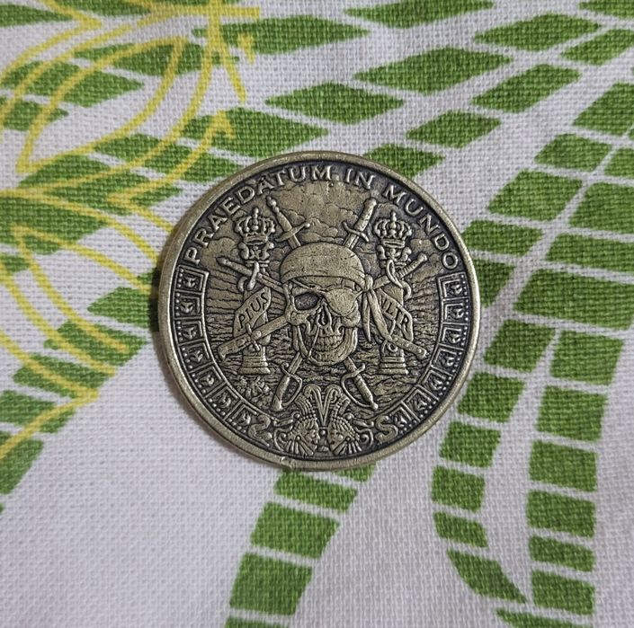 Монета Пиратский Череп