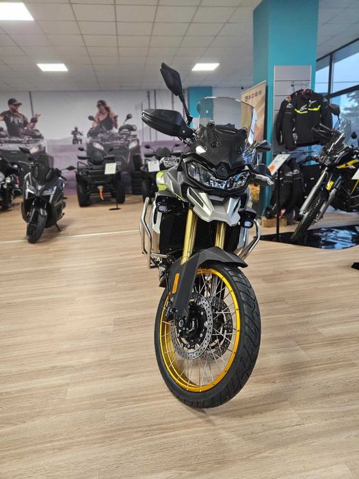 Motocicleta Voge DS900
