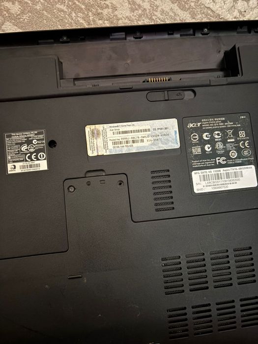 Продам ноутбук с вложением