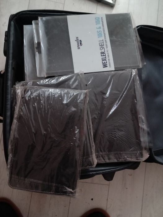 Чехлы для планшета