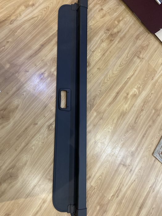 Шторка в багажник авто