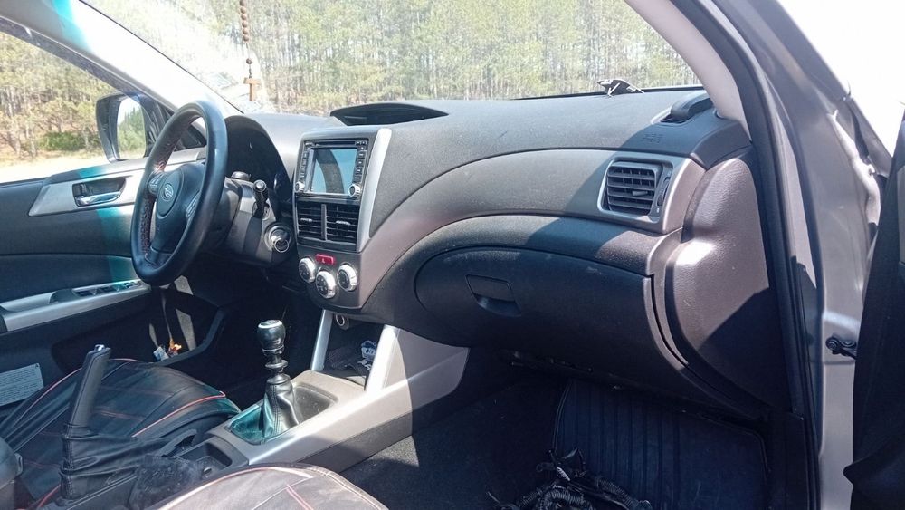 Продава се само на части Subaru Forester 2.0 D 2010год