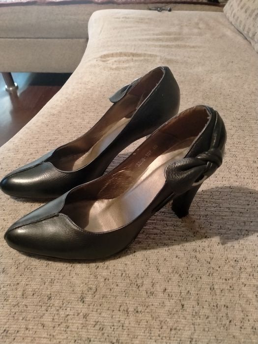 Продам туфли кожаные