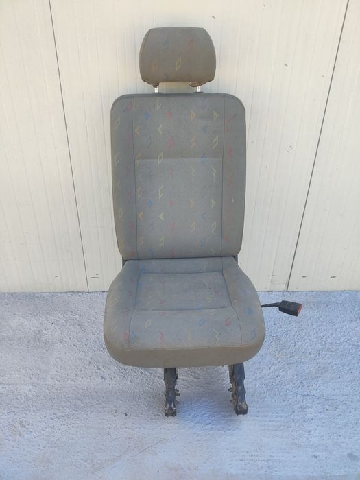 Scaun rabatabil randul 2 VW T5 Caravelle Transporter 7H0 8+1 2004-2009