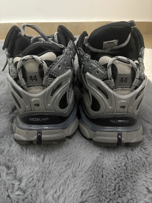 Balenciaga runners grey