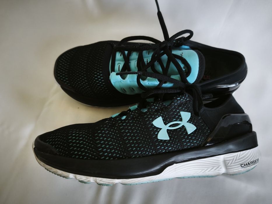 Under Armour оригинални маратонки за бягане, номер 40