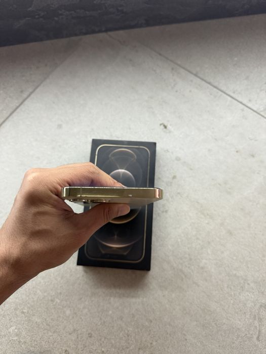 Продам свой личный Iphone 12 Pro Max 256 гб !