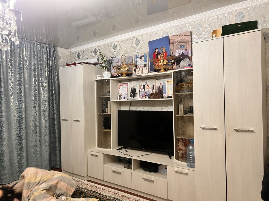 Белый Шкаф для зал