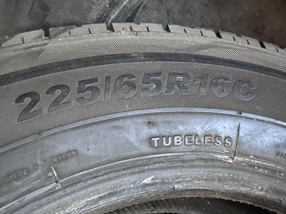 2 броя летни гуми Petlas 225/65/16C dot5119 7мм грайфер