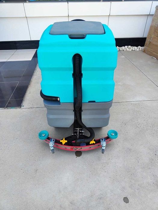 поломоечная машина