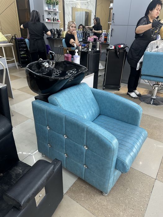 Срочно продаётся парикмахерское оборудование