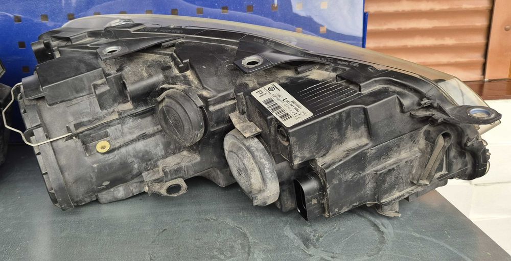Комплект фарове за VW Golf 6 Valeo