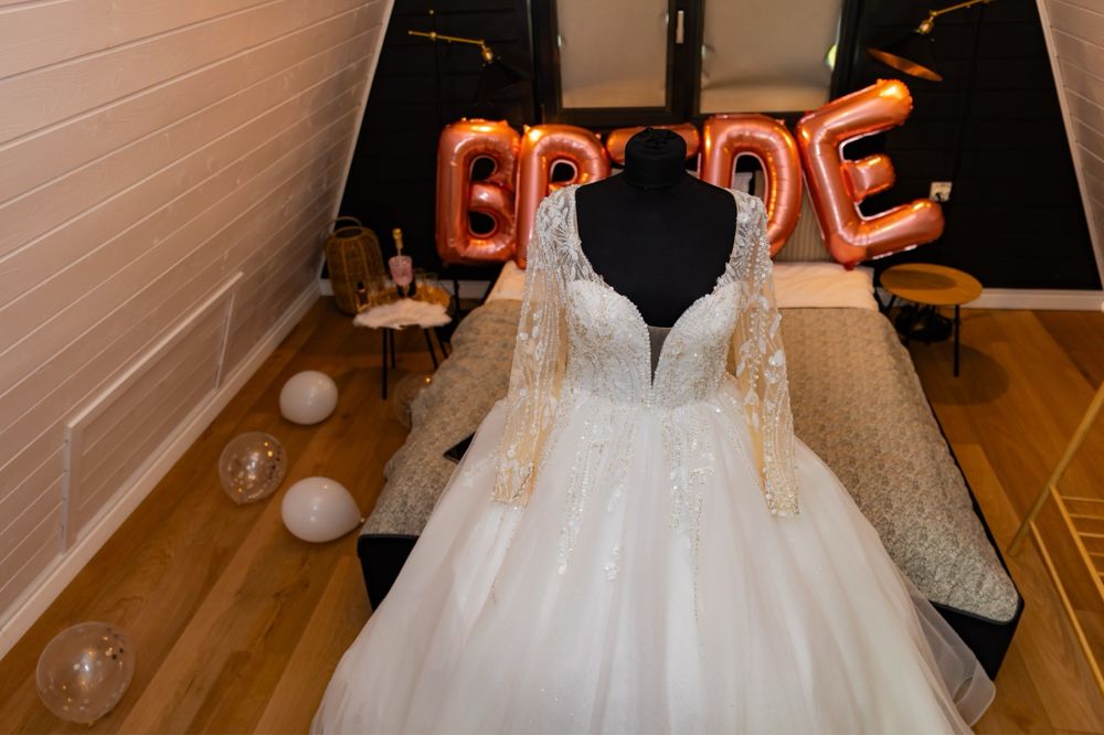 Vand rochie de mireasa Aryanna Karen