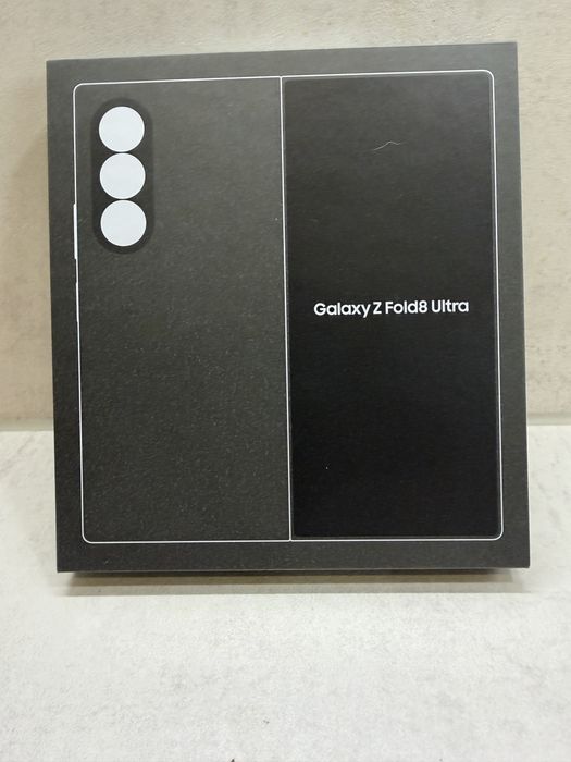 НОВ! Samsung Galaxy Z Fold 8 Ultra 256GB Cream