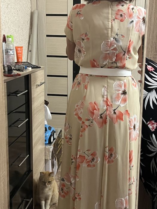 Продам недорого отличные платья