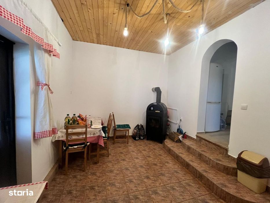 A/1652 De vânzare casă de vacanță în Câmpu Cetății