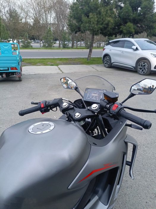 Ducati Panigale 400cc в сером окрасе