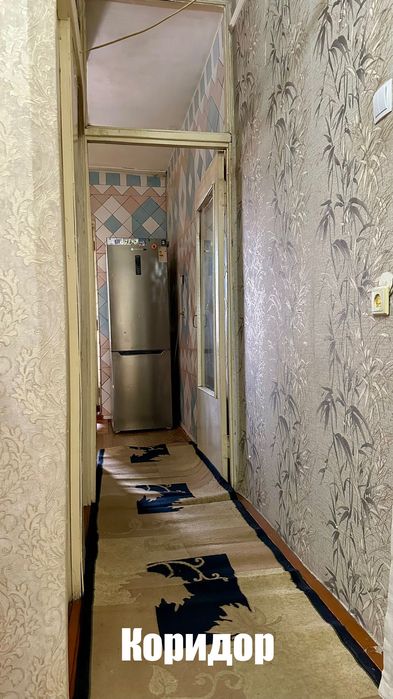 Продам свою 4-х комнатную кв. в Янгиюле! Дом 4-этажный,  2 - этаж!