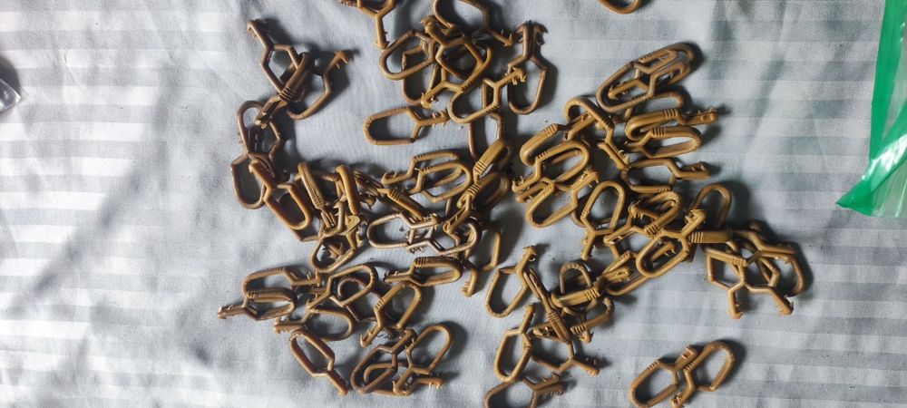 Крючки для штор и тюля