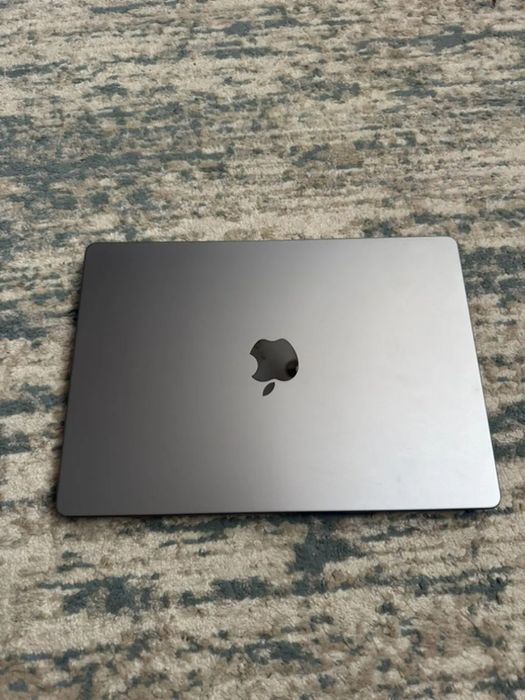 Macbook Pro 14 M3 1tb