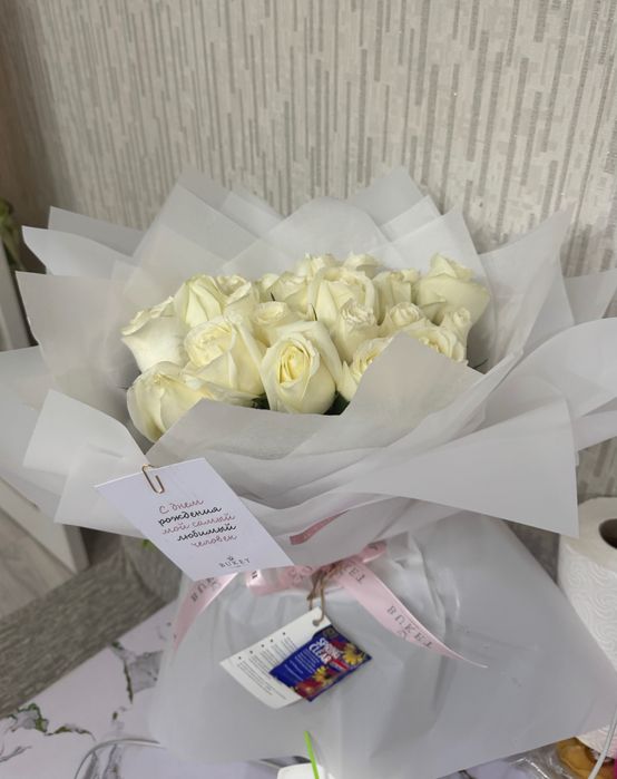 Букет из белых роз