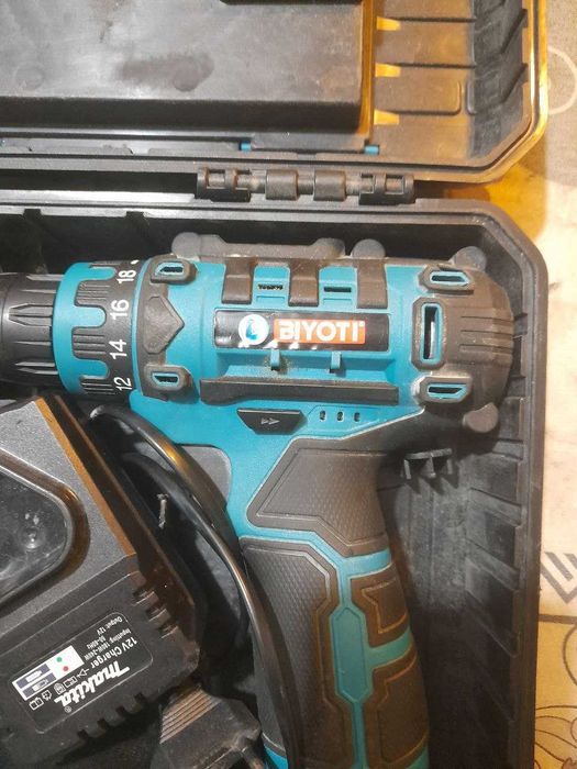 Шуруповерт/Дрель (+4 акомулятора )_BIYOTI